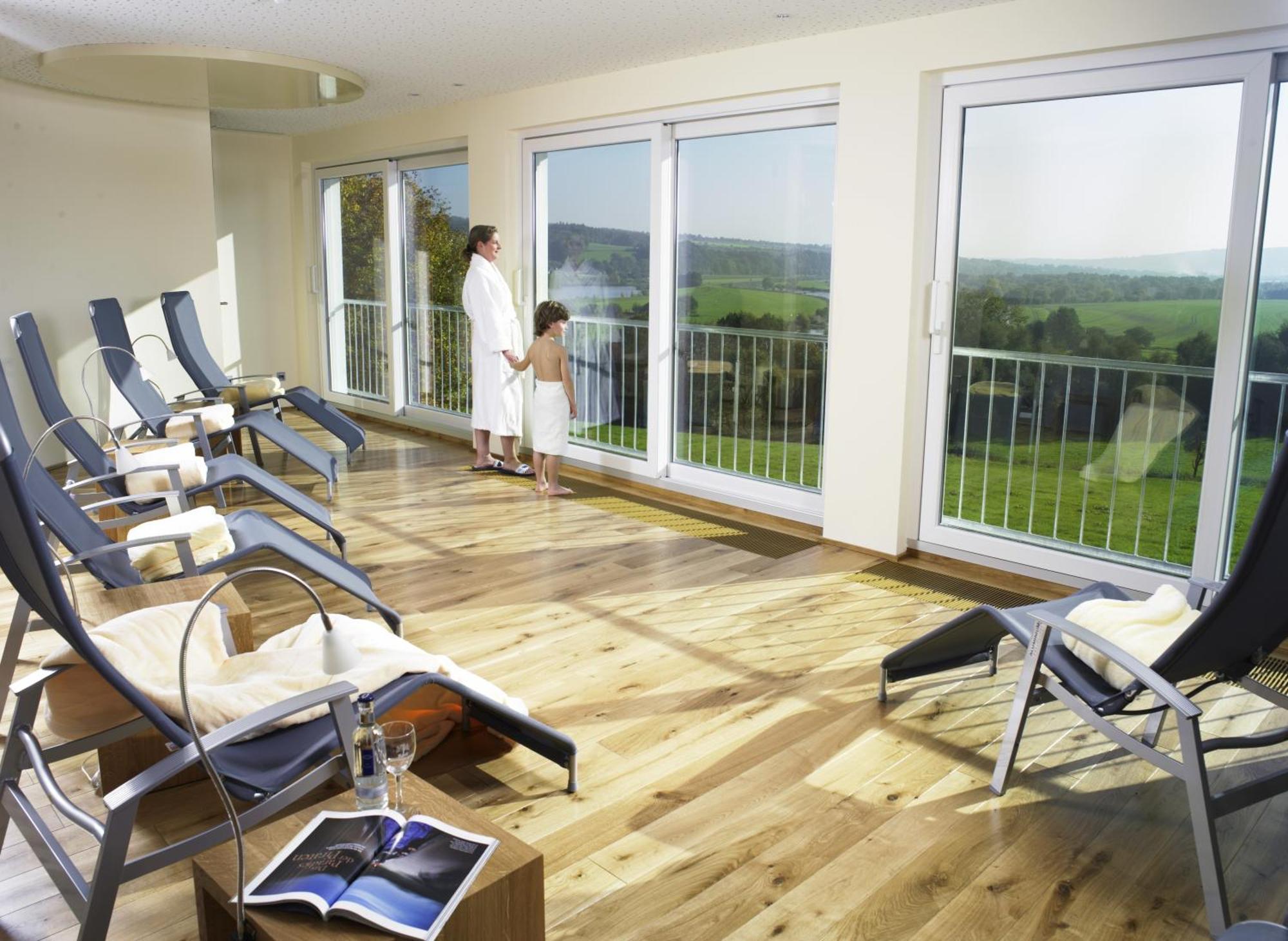 Landhotel Weserblick Beverungen Exteriör bild