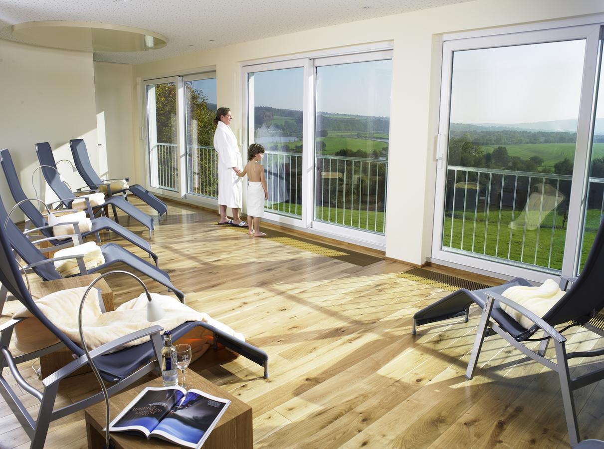 Landhotel Weserblick Beverungen Exteriör bild