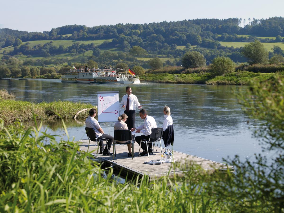 Landhotel Weserblick Beverungen Exteriör bild